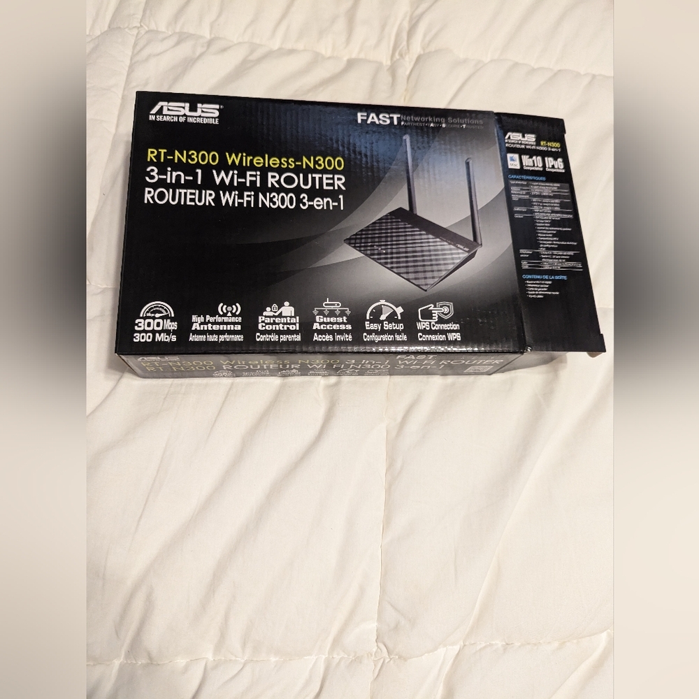 ASUS N300 Wi-Fi router new in box opened only to take pictures NEW